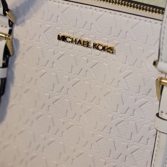 New MK Charlotte power Blush tote - Picture 6 of 12